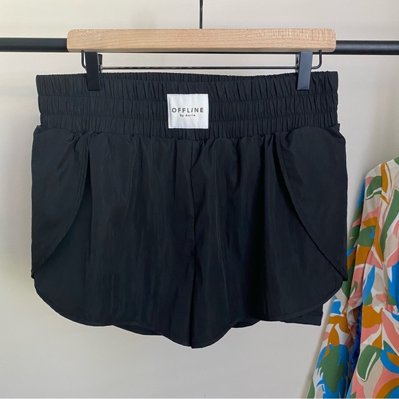 aerie Pants - NWT Aerie OFFLINE The Hugger Shorts